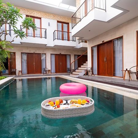 Mahesa Suites Seminyak Buitenkant foto