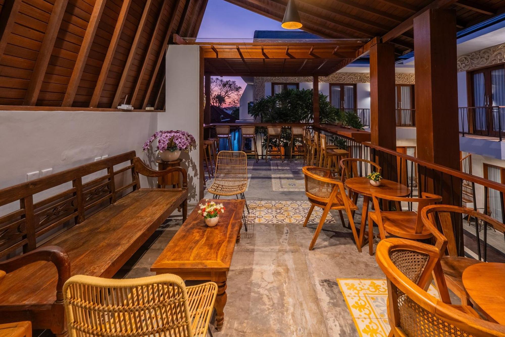 Mahesa Suites Seminyak Buitenkant foto