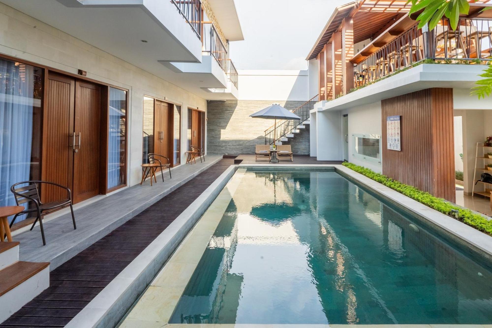 Mahesa Suites Seminyak Buitenkant foto