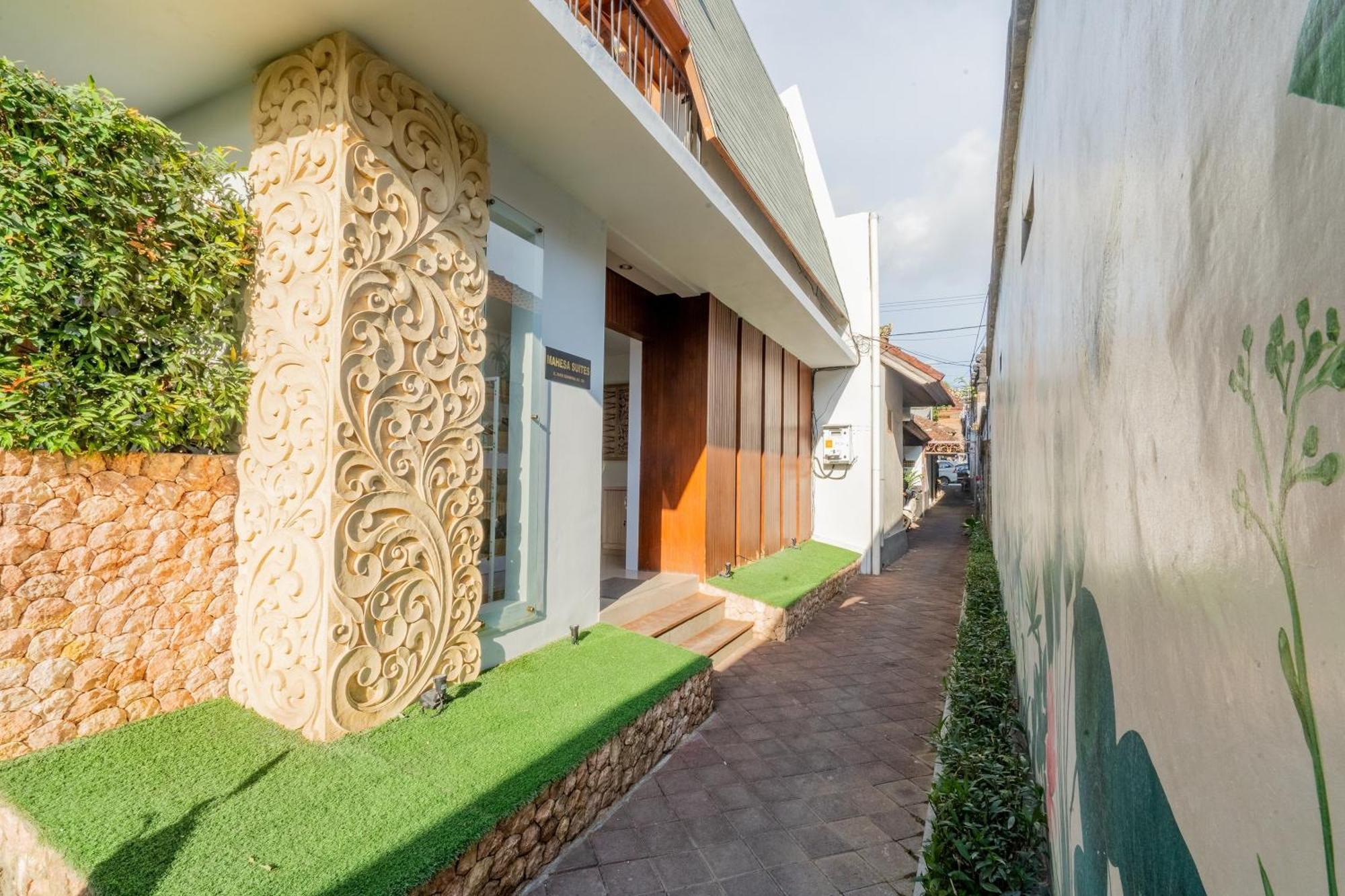 Mahesa Suites Seminyak Buitenkant foto
