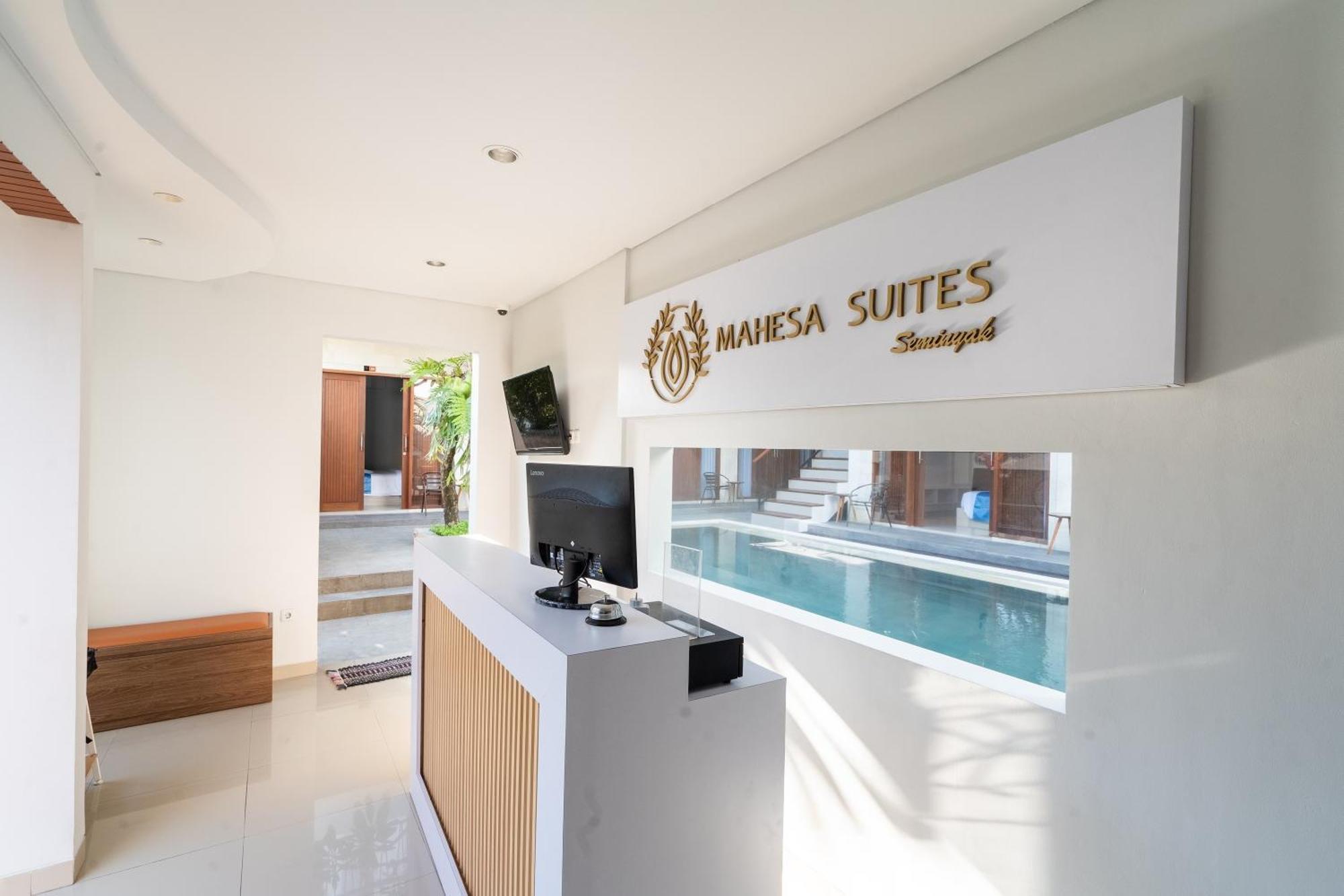 Mahesa Suites Seminyak Buitenkant foto