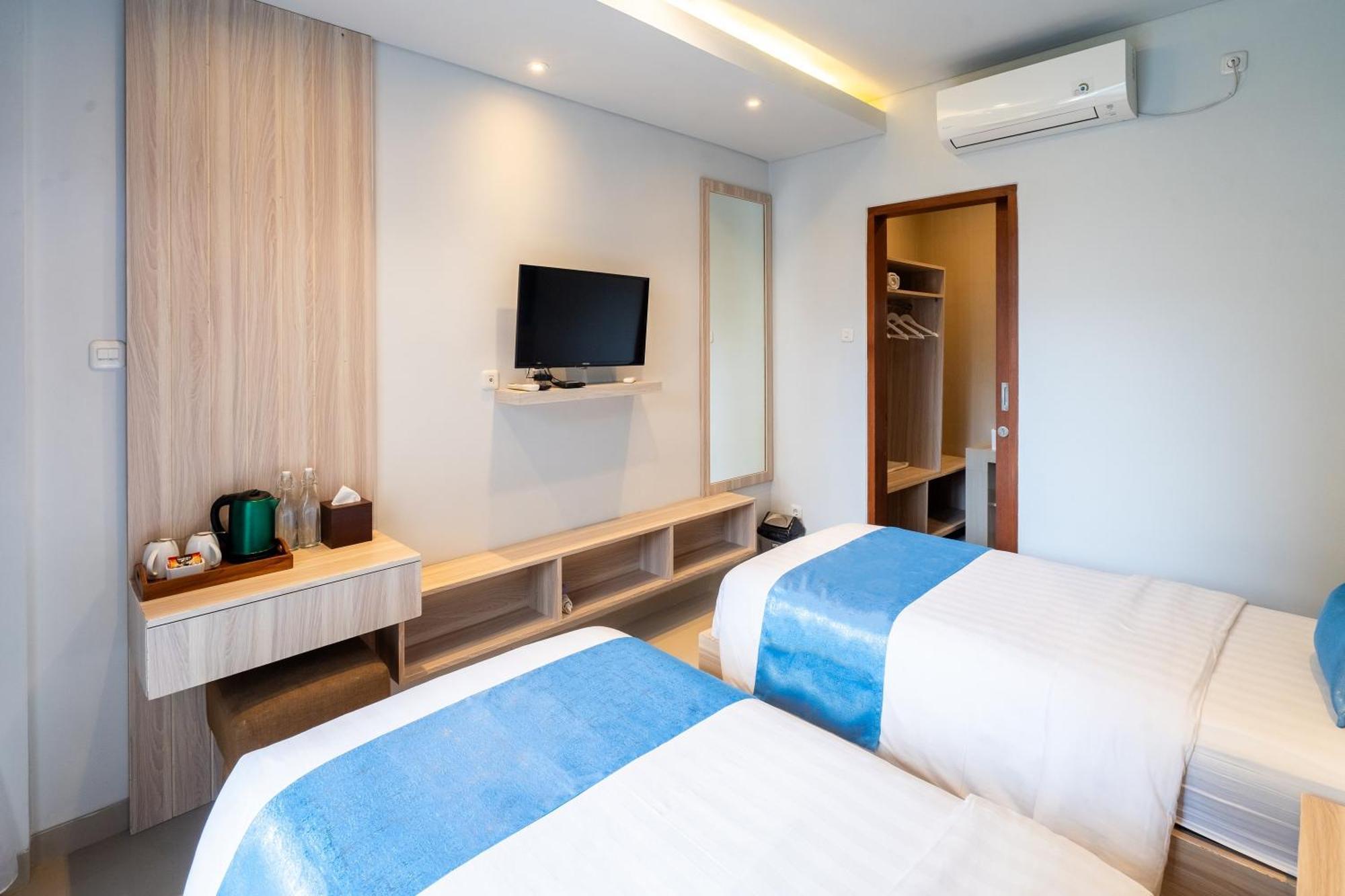 Mahesa Suites Seminyak Buitenkant foto
