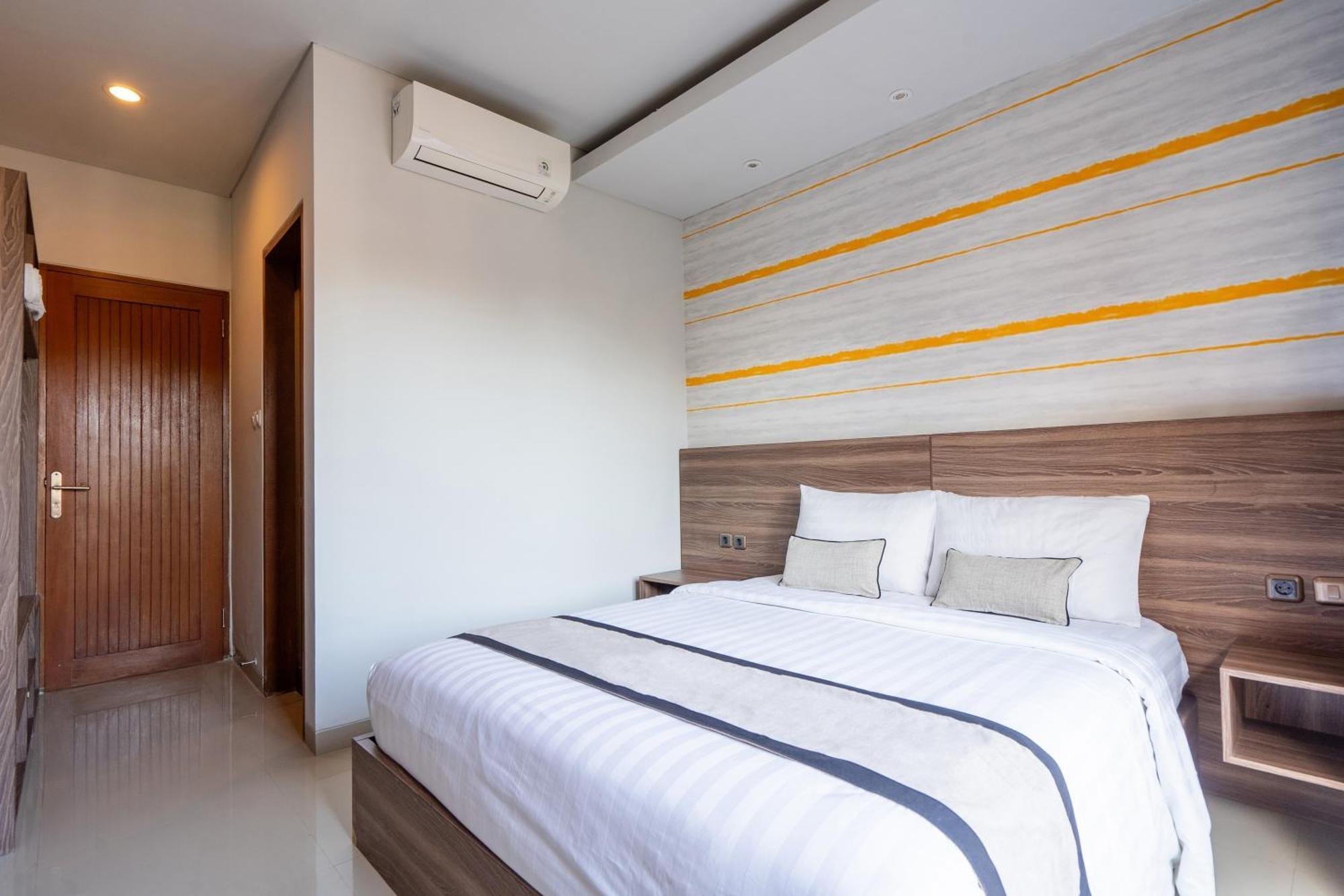 Mahesa Suites Seminyak Buitenkant foto