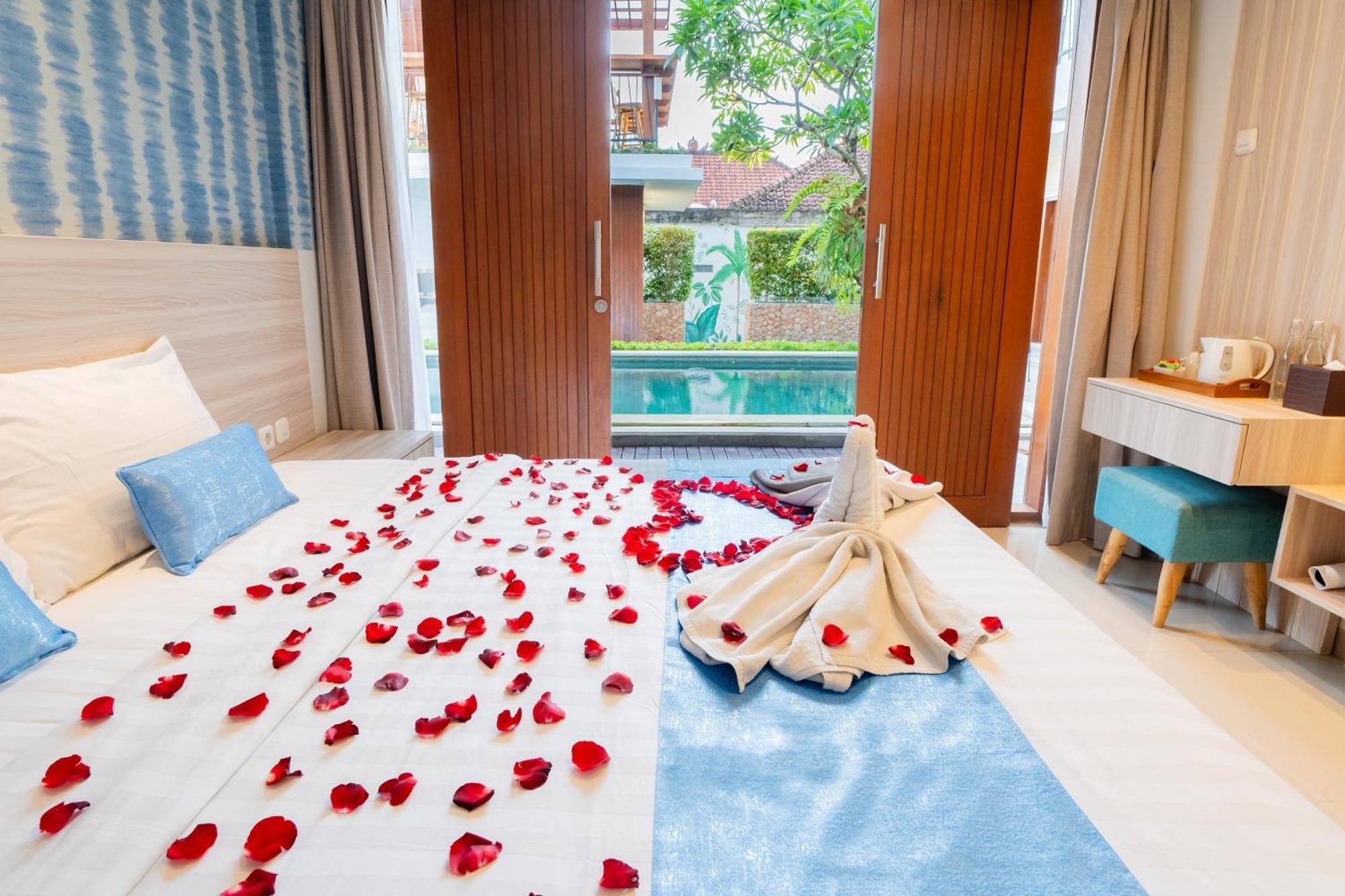 Mahesa Suites Seminyak Buitenkant foto