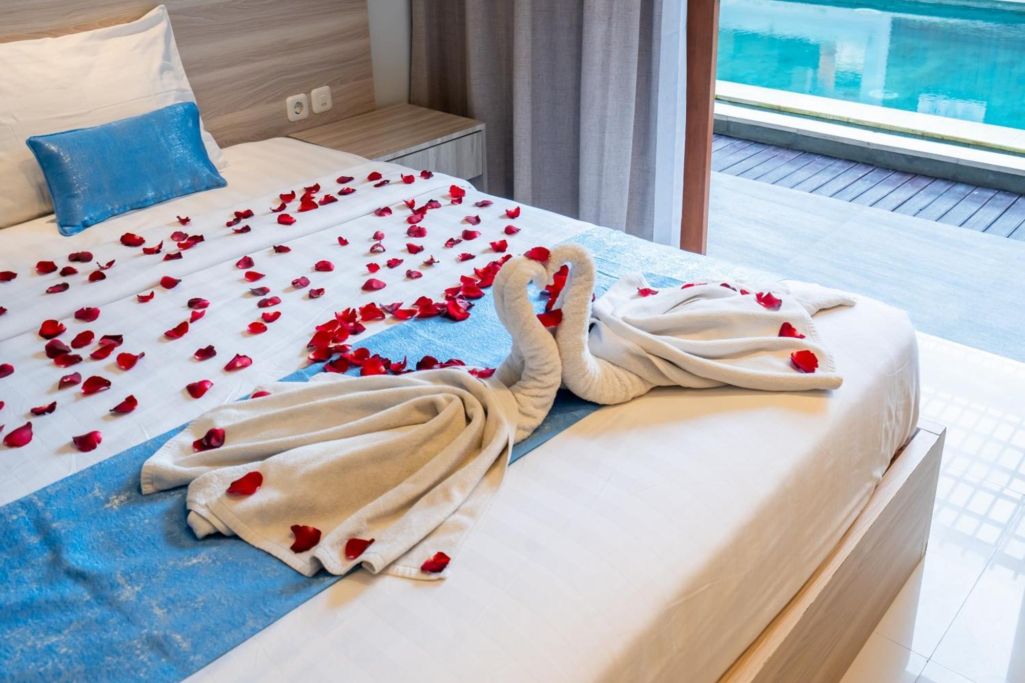 Mahesa Suites Seminyak Buitenkant foto